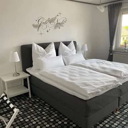 Tolle Ferienwohnung in Löffelsterz Schonungen Exterior foto